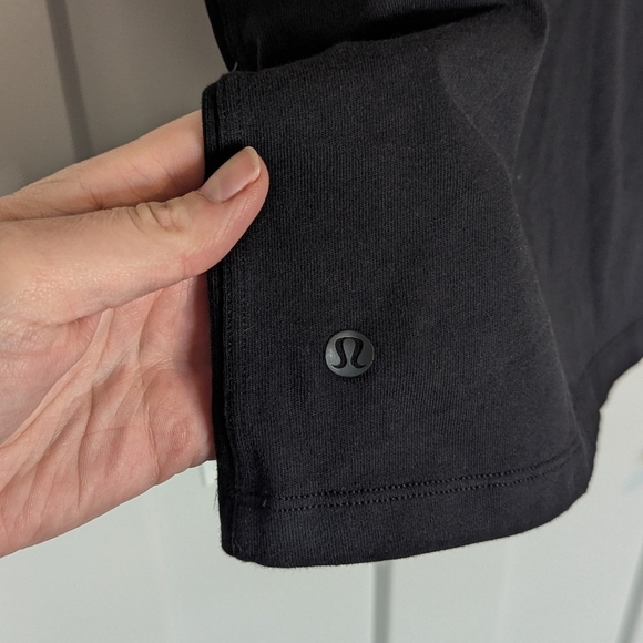 Lululemon NWT Classic Fit Jersey Tank - Black sz 6 - Picture 5 of 6